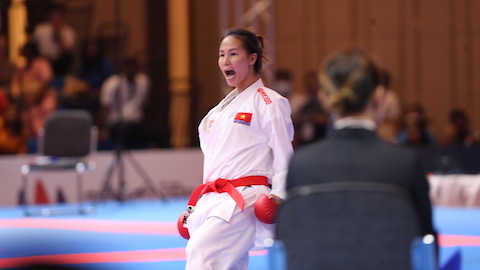 Võ sĩ Đinh Thị Hương giành HCĐ môn karate tại ASIAD 2023